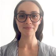 Doctoranda imparte clases a alumnos desde Primaria hasta PAU